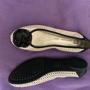 Anne Klein I flex white and black shoes